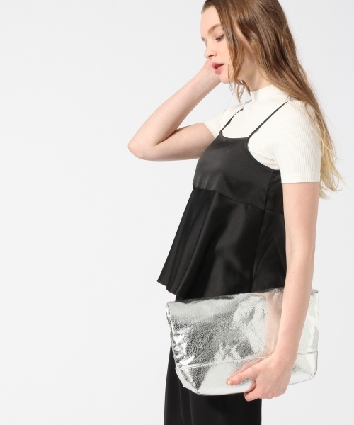 HARE（ハレ）の「メタリック2WAYロールクラッチBAG(HARE)（クラッチバッグ・レディース・ブラック/シルバー・ONE SIZE）」の12枚目の写真