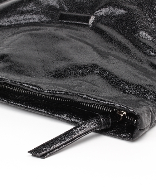 HARE（ハレ）の「メタリック2WAYロールクラッチBAG(HARE)（クラッチバッグ・レディース・ブラック/シルバー・ONE SIZE）」の5枚目の写真