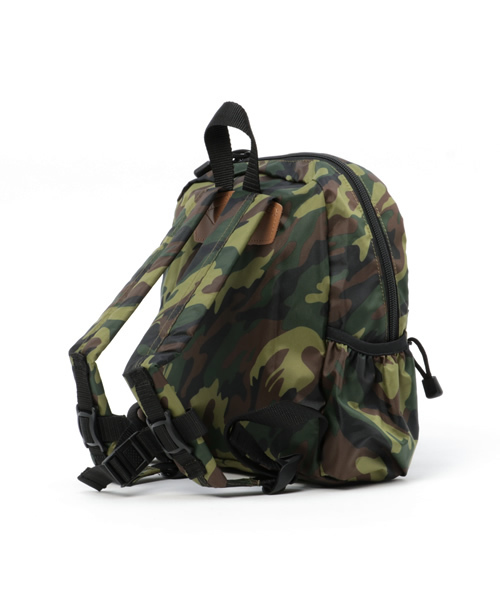 SHIPS(シップス)の「SHIPS KIDS:デイパック S 2016(バックパック/リュック・キッズ・ネイビー/レッド/ダークオリーブ/ライトブルー・ONE SIZE)」の5枚目の写真