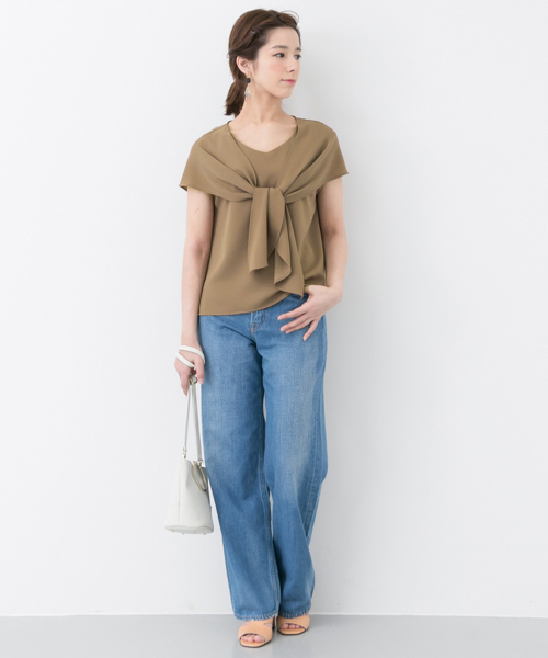 URBAN RESEARCH(アーバンリサーチ)の「UR 前結びドビークロスブラウス(シャツ/ブラウス・レディース・キャメル/ベージュ系その他/ネイビー・FREE)」の6枚目の写真