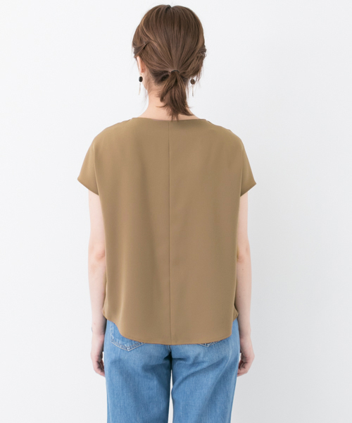 URBAN RESEARCH(アーバンリサーチ)の「UR 前結びドビークロスブラウス(シャツ/ブラウス・レディース・キャメル/ベージュ系その他/ネイビー・FREE)」の9枚目の写真