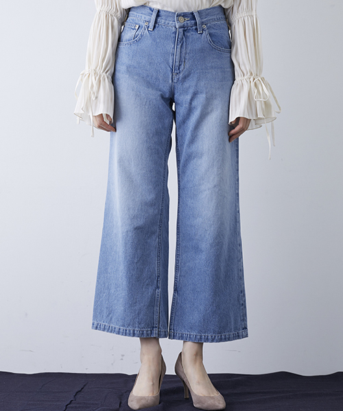 STUDIOUS（ステュディオス）の「インスリットワイドデニム（デニムパンツ・レディース・ブルー/サックスブルー・1/0）」の15枚目の写真