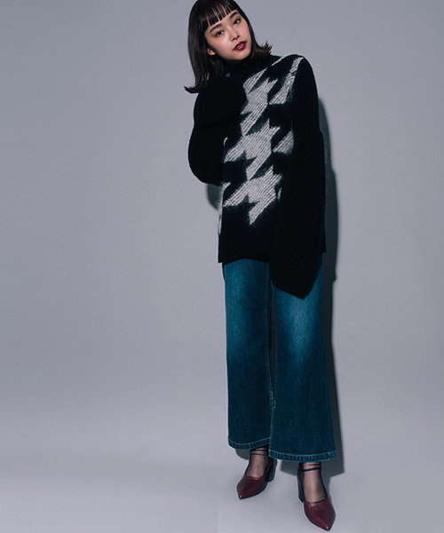 STUDIOUS（ステュディオス）の「インスリットワイドデニム（デニムパンツ・レディース・ブルー/サックスブルー・1/0）」の8枚目の写真