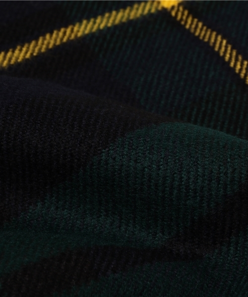 NATURAL BEAUTY BASIC（ナチュラルビューティーベーシック）の「ワイドトラディショナルチェックマフラー（ストール/ショール・レディース・ホワイト系その他/レッド/ネイビー・ﾌﾘ-）」の5枚目の写真