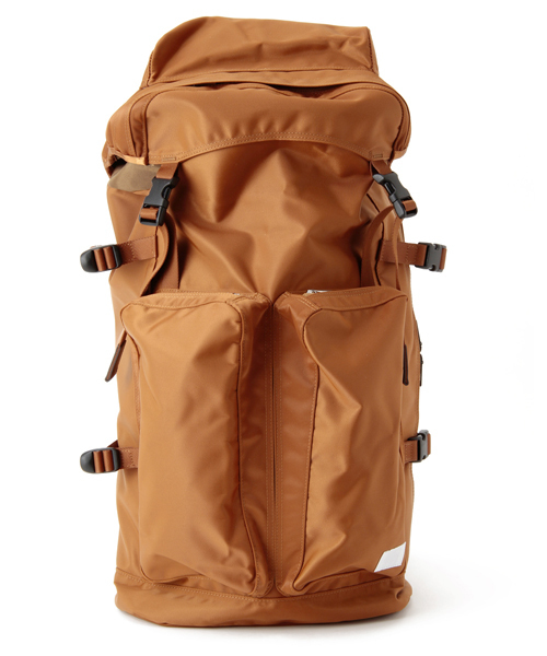 PORTER（ポーター）の「PORTER LIFT RUCKSACK <B印 YOSHIDA SELECT>（バックパック/リュック・メンズ・ブラック/カーキ/ネイビー/その他1・ONE SIZE）」の4枚目の写真