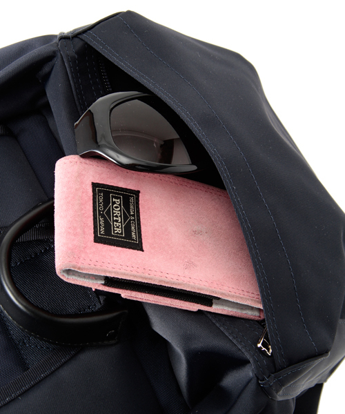 PORTER（ポーター）の「PORTER LIFT RUCKSACK <B印 YOSHIDA SELECT>（バックパック/リュック・メンズ・ブラック/カーキ/ネイビー/その他1・ONE SIZE）」の21枚目の写真