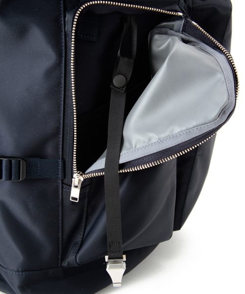PORTER（ポーター）の「PORTER LIFT RUCKSACK <B印 YOSHIDA SELECT>（バックパック/リュック・メンズ・ブラック/カーキ/ネイビー/その他1・ONE SIZE）」の15枚目の写真