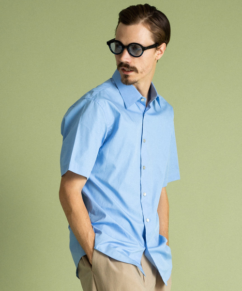 UNITED TOKYO（ユナイテッドトウキョウ）の「モンティブロードレギュラーカラーショートスリーブシャツ（シャツ/ブラウス・メンズ・ベージュ/カーキ/サックスブルー/ブラック/オフホワイト・1/2/4/3）」の5枚目の写真