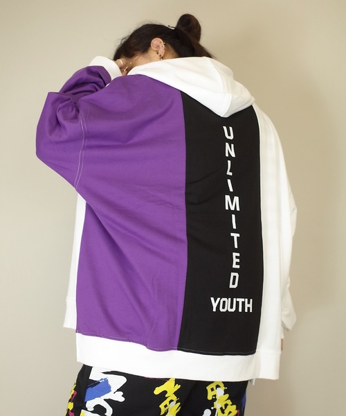 rovtski(ロフトスキー)の「rovtski 【ビッグシルエット】裏毛 プリント BIG PARKA F(パーカー・レディース・ホワイト/ブラック/グリーン・FREE)」の2枚目の写真