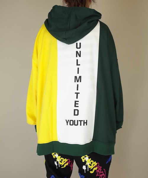 rovtski(ロフトスキー)の「rovtski 【ビッグシルエット】裏毛 プリント BIG PARKA F(パーカー・レディース・ホワイト/ブラック/グリーン・FREE)」の12枚目の写真
