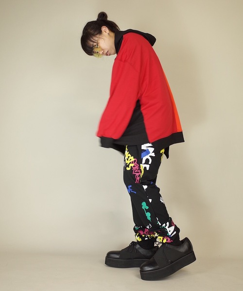 rovtski(ロフトスキー)の「rovtski 【ビッグシルエット】裏毛 プリント BIG PARKA F(パーカー・レディース・ホワイト/ブラック/グリーン・FREE)」の17枚目の写真