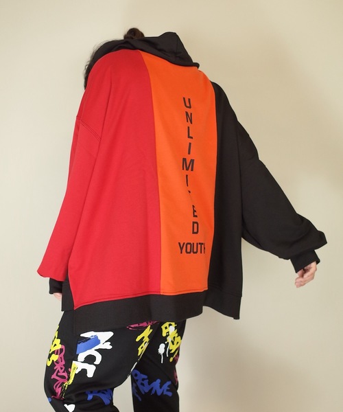 rovtski(ロフトスキー)の「rovtski 【ビッグシルエット】裏毛 プリント BIG PARKA F(パーカー・レディース・ホワイト/ブラック/グリーン・FREE)」の21枚目の写真