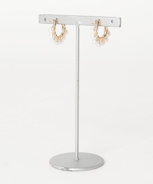 tone（トーン）の「【marinaJEWELRY】14kgf/pti*Freshwater Pearl wrapped pierced earring（ピアス（両耳用）・レディース・ホワイト・S）」の2枚目の写真