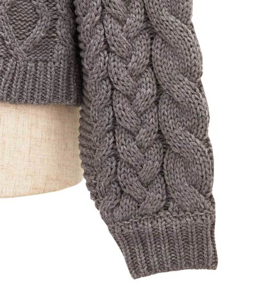 Luz Llena(ラズレナ)の「ケーブル編みボタン付ショートカーデ(カーディガン/ボレロ・レディース・チャコールグレー/ベージュ/パープル/アイボリー・MEDIUM)」の15枚目の写真