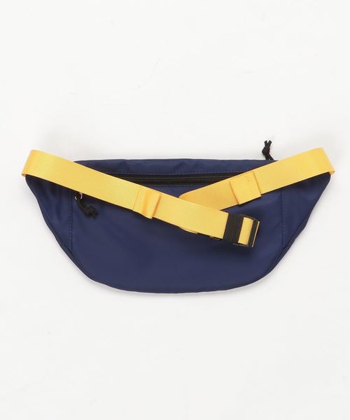 ellesse（エレッセ）の「ellesse Fanny Pack (NAVY/BRILLIANT YELLOW)（ボディバッグ/ウエストポーチ）」 WEAR