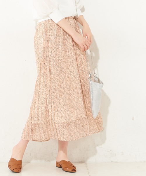 natural couture(ナチュラルクチュール)の「柄アソートロングプリーツスカート(スカート・レディース・ホワイト系その他/ブラック系その他/グリーン系その他/オレンジ系その他/ドット・FREE)」の2枚目の写真