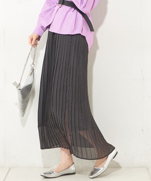 natural couture(ナチュラルクチュール)の「柄アソートロングプリーツスカート(スカート・レディース・ホワイト系その他/ブラック系その他/グリーン系その他/オレンジ系その他/ドット・FREE)」の3枚目の写真