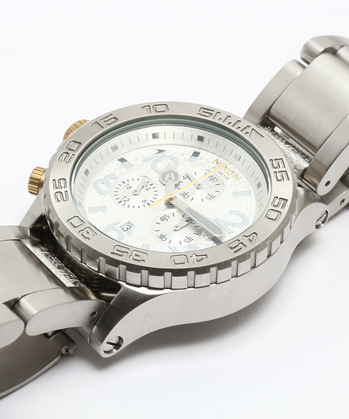 NIXON(ニクソン)の「THE 42-20 CHRONO(アナログ腕時計・レディース・ブラック/ホワイト/コーラル/シルバー系その他・FREE)」の12枚目の写真