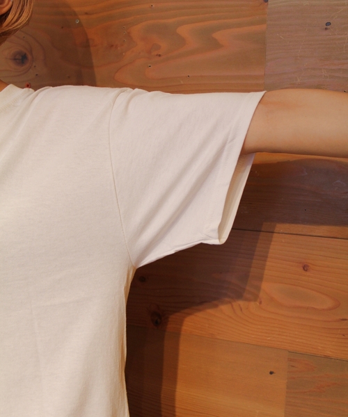 ACME FURNITURE（アクメファニチャー）の「ユニセックス 【Hikaru Narita】NH FLOWER TEE（Tシャツ/カットソー・レディース・ホワイト・SMALL/MEDIUM/LARGE/X-LARGE）」の5枚目の写真