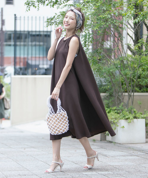 KOBE LETTUCE（コウベレタス）の「サーマル素材ノースリーブカットフレアワンピース（ワンピース・レディース・オフホワイト/ベージュ/ピンク/オレンジ/カーキ/ブラウン/ブラック・FREE）」の3枚目の写真