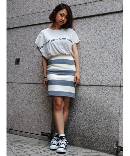SILAS(サイラス)の「BORDER PENCIL SKIRT(スカート・レディース・グレー/ネイビー・MEDIUM/SMALL)」の5枚目の写真
