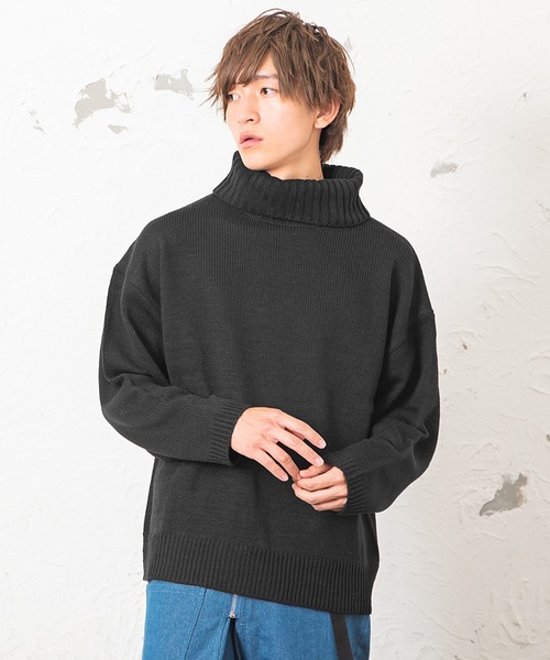 MinoriTY（マイノリティ）の「オフタートルビッグニット（ニット/セーター・メンズ・ホワイト/ブラック/ベージュ・LL/M/L）」の2枚目の写真