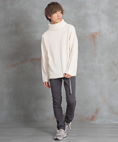 MinoriTY（マイノリティ）の「オフタートルビッグニット（ニット/セーター・メンズ・ホワイト/ブラック/ベージュ・LL/M/L）」の12枚目の写真