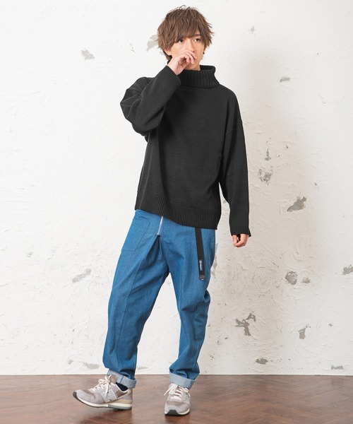 MinoriTY（マイノリティ）の「オフタートルビッグニット（ニット/セーター・メンズ・ホワイト/ブラック/ベージュ・LL/M/L）」の9枚目の写真