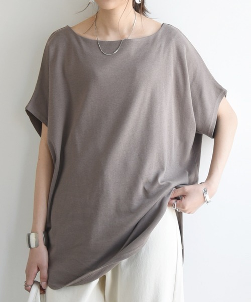 and it_(アンドイット)の「BeコルテVネックドルマンカットソー(半袖)(Tシャツ/カットソー・レディース・チャコール/ライトカーキ/ライトブラウン/アイボリー/ブラック/ブルーグリーン/ライトグレー/ベージュ/パープル/レッド/ブルー/グリーン/ホワイト系1/ホワイト系2/ブラウン系1/ブラウン系2/ターコイズブルー系2/レッド系1/レッド系2/ブラック系2/カーキ系2/グリーン系1/ブルー系2/パープル系2/ブルー系1/ベージュ系2/グリーン系2/パープル系1/グレー系2/ライトグレー系1/ライトグレー系2/グレー系1/ベージュ系1/カーキ系1/ブラック系1・FREE)」の14枚目の写真