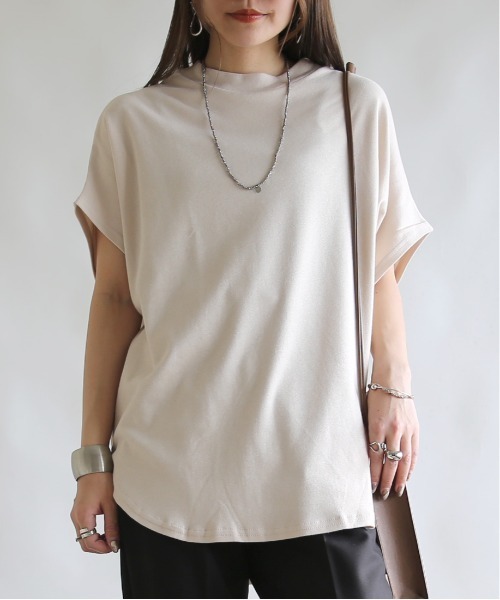 and it_(アンドイット)の「BeコルテVネックドルマンカットソー(半袖)(Tシャツ/カットソー・レディース・チャコール/ライトカーキ/ライトブラウン/アイボリー/ブラック/ブルーグリーン/ライトグレー/ベージュ/パープル/レッド/ブルー/グリーン/ホワイト系1/ホワイト系2/ブラウン系1/ブラウン系2/ターコイズブルー系2/レッド系1/レッド系2/ブラック系2/カーキ系2/グリーン系1/ブルー系2/パープル系2/ブルー系1/ベージュ系2/グリーン系2/パープル系1/グレー系2/ライトグレー系1/ライトグレー系2/グレー系1/ベージュ系1/カーキ系1/ブラック系1・FREE)」の18枚目の写真