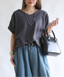 and it_（アンドイット）の「BeコルテVネックドルマンカットソー(半袖)（Tシャツ/カットソー）」
