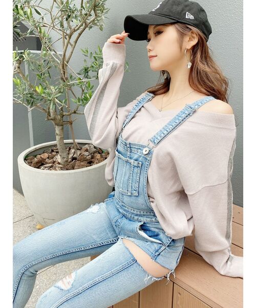 GYDA（ジェイダ）の「2linesVネックニットTOPS（ニット/セーター・レディース・ブラック/ベージュ/オフホワイト/ピンク・FREE）」の4枚目の写真