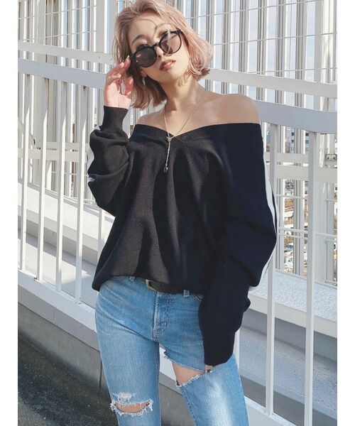 GYDA（ジェイダ）の「2linesVネックニットTOPS（ニット/セーター・レディース・ブラック/ベージュ/オフホワイト/ピンク・FREE）」の9枚目の写真