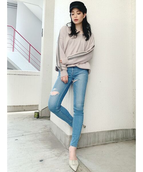 GYDA（ジェイダ）の「2linesVネックニットTOPS（ニット/セーター・レディース・ブラック/ベージュ/オフホワイト/ピンク・FREE）」の13枚目の写真