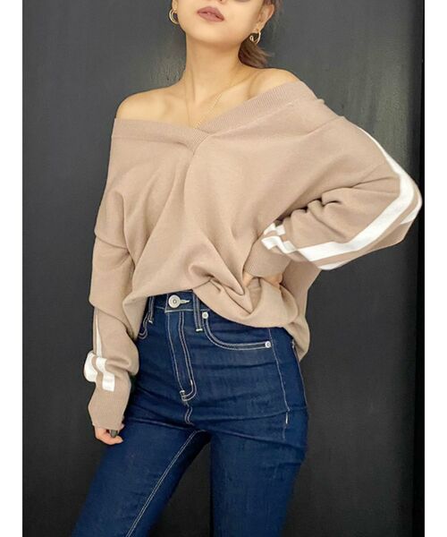GYDA（ジェイダ）の「2linesVネックニットTOPS（ニット/セーター・レディース・ブラック/ベージュ/オフホワイト/ピンク・FREE）」の19枚目の写真