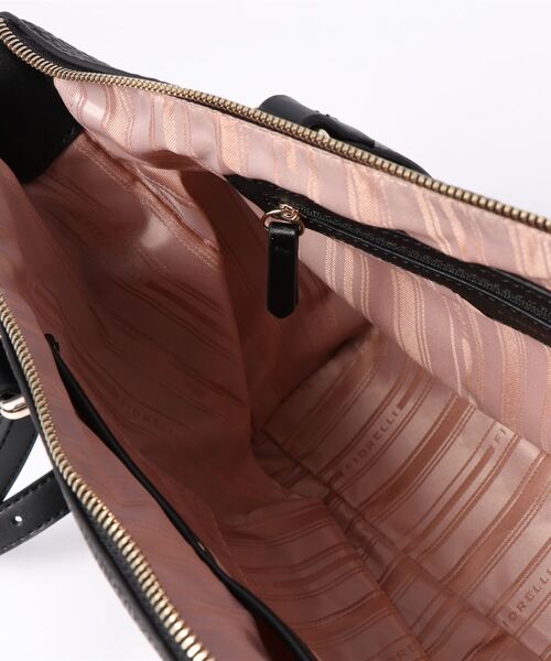 FIORELLI（フィオレッリ）の「【FIORELLI】 A4前ポケットバッグ（トートバッグ・レディース・ブルー/ブラック・FREE）」の5枚目の写真