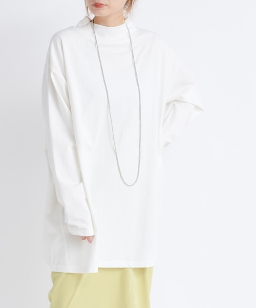 DouDou（ドゥドゥ）の「モックネックチュニックT（Tシャツ/カットソー・レディース・モカ/オフホワイト/ブラック/チャコールグレー・FREE）」の2枚目の写真