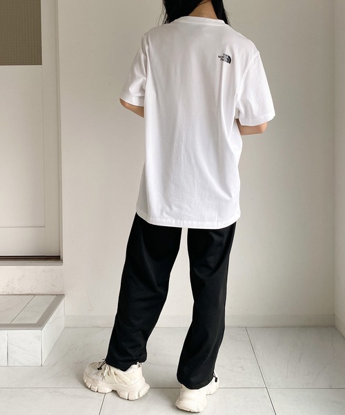 THE NORTH FACE(ザノースフェイス)の「THE NORTH FACE(ザ・ノースフェイス)/COTTON STRETCH S/S R/TEE(Tシャツ/カットソー・レディース・ホワイト/ブラック/ベージュ/チャコール・M/L/XL)」の8枚目の写真