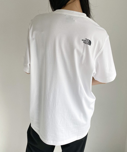 THE NORTH FACE(ザノースフェイス)の「THE NORTH FACE(ザ・ノースフェイス)/COTTON STRETCH S/S R/TEE(Tシャツ/カットソー・レディース・ホワイト/ブラック/ベージュ/チャコール・M/L/XL)」の6枚目の写真