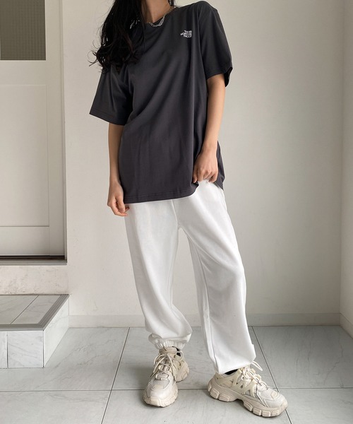 THE NORTH FACE(ザノースフェイス)の「THE NORTH FACE(ザ・ノースフェイス)/COTTON STRETCH S/S R/TEE(Tシャツ/カットソー・レディース・ホワイト/ブラック/ベージュ/チャコール・M/L/XL)」の19枚目の写真