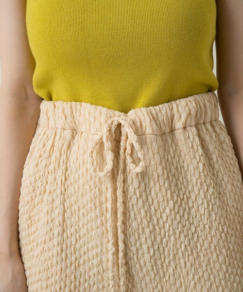 Kastane(カスタネ)の「ふくれジャガードフレアパンツ(その他パンツ・レディース・オフホワイト/ライトベージュ/ブラック/ミント・FREE)」の9枚目の写真