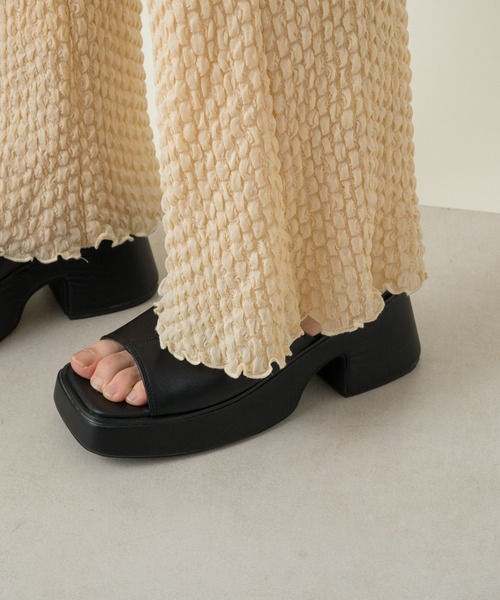 Kastane(カスタネ)の「ふくれジャガードフレアパンツ(その他パンツ・レディース・オフホワイト/ライトベージュ/ブラック/ミント・FREE)」の21枚目の写真