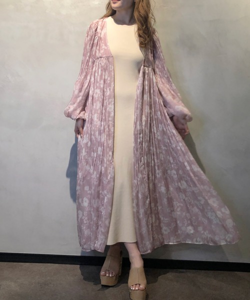 EIMY ISTOIRE(エイミーイストワール)の「Rona flower シアープリーツガウン(その他アウター・レディース・ブラック/ベージュ/ピンク/グリーン・FREE)」の4枚目の写真