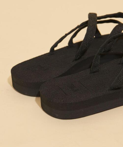 Teva（テバ）の「＜TEVA（テバ）＞∴OLOWAHU オロワフサンダル（サンダル・レディース・ブラック/パープル/グレー・6/8/5/7）」の20枚目の写真