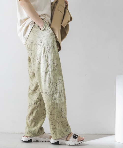 URBAN RESEARCH（アーバンリサーチ）の「線画プリントイージーパンツ（その他パンツ・レディース・グリーン系その他/ブラウン/ホワイト系その他・FREE）」の4枚目の写真
