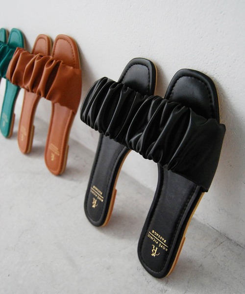 ROPE' PICNIC（ロペピクニック）の「シャーリングスライドフラットサンダル（サンダル・レディース・ブラック/ブラウン/グリーン系その他・M/L）」の12枚目の写真