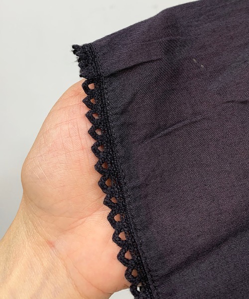 PICCIN（ピッチン）の「カットワークレース切り替えチュニック（シャツ/ブラウス・レディース・チャコールグレー/グリーン/オフホワイト・M）」の15枚目の写真