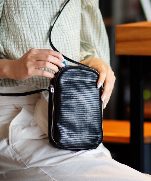 the case（ザケース）の「miller wallet shoulder（財布・レディース・ブラック/イエロー/ホワイト・FREE）」の2枚目の写真