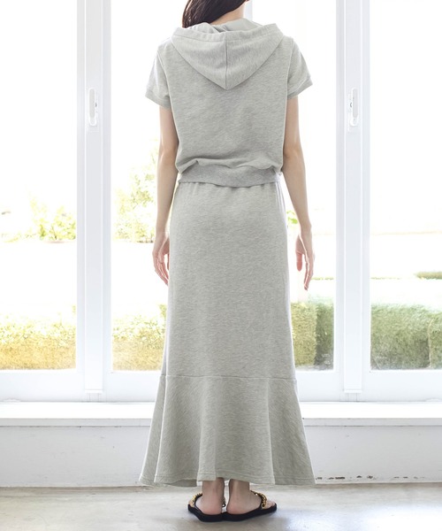 Julia Boutique（ジュリアブティック）の「スウェットパーカー＆マーメイドスカートセットアップ/21115（アンサンブル・レディース・ブラック/グレー/ピンク/ミント・ONE）」の10枚目の写真