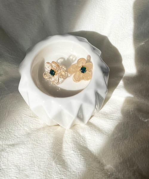 lala Born（ララボーン）の「フラワーミニバンスヘアクリップ（バレッタ/ヘアクリップ・レディース・ホワイト・FREE）」の3枚目の写真